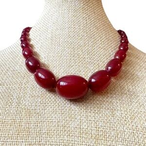 Antique 1920’s Graduated Dark Cherry Amber Bakelite Collar Necklace 16.5”in,35g